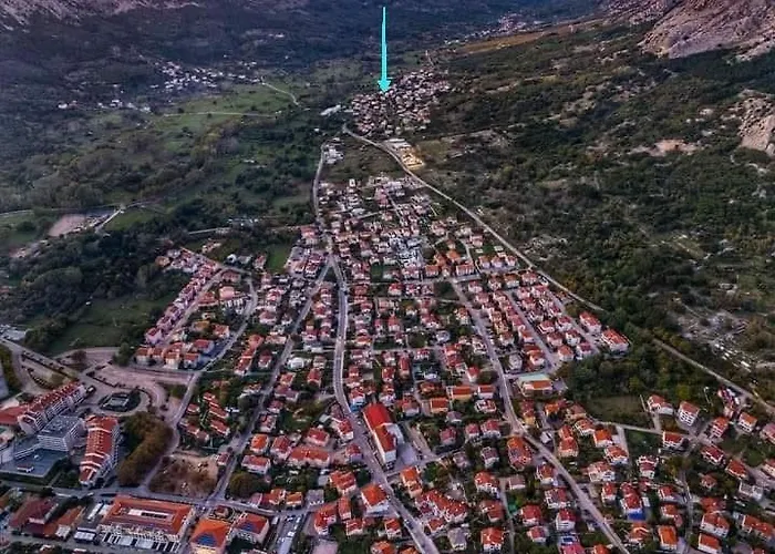 Lovric Mit Balkon Apartment *