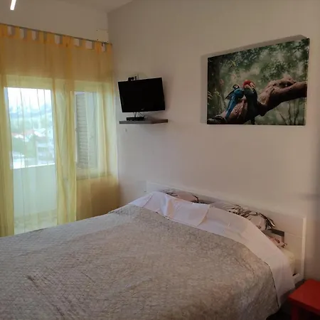 Lovric Studio Mit Balkon1 아파트 *
