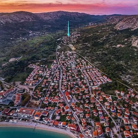 Lovric Mit Balkon アパート *