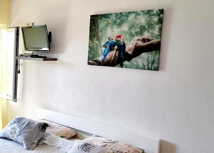 Lovric Mit Balkon Apartament *